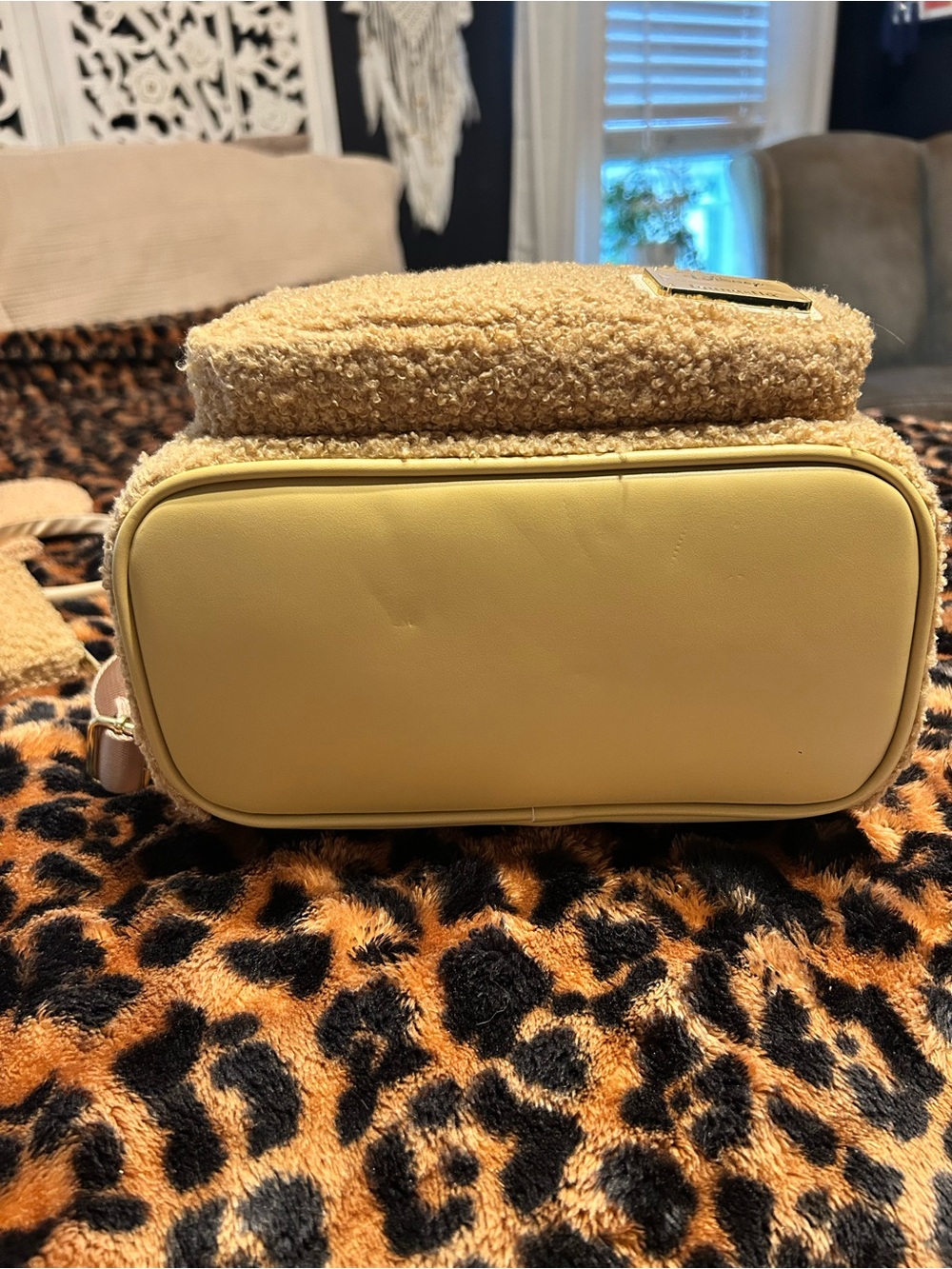 Loungefly Tan and Cream Sherpa Bow Backpack Set - Picture 4 of 6